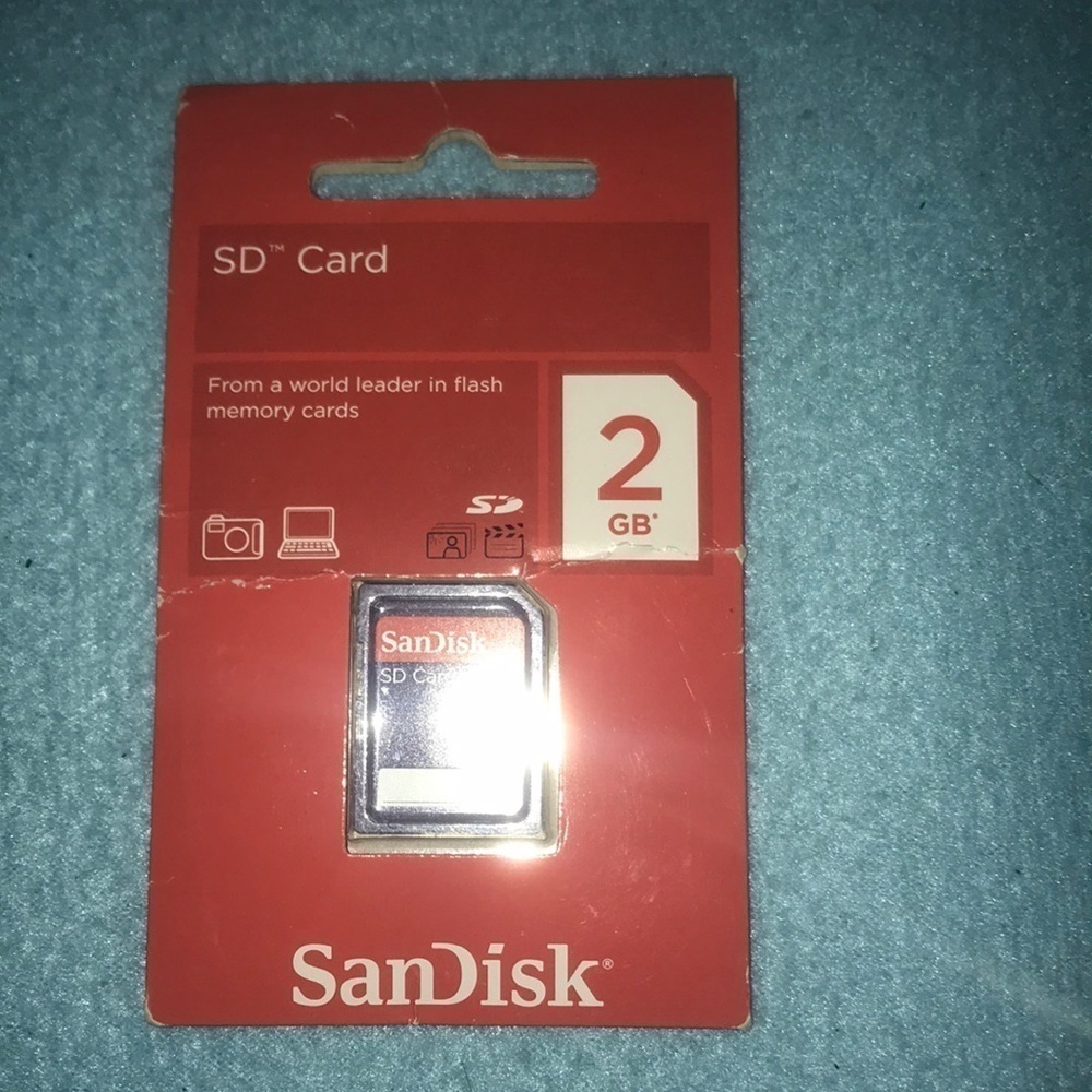 SD Card in package 2 GB NEW